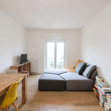 Modern Deluxe - 15min Colosseum, Ac, Wifi & Metro 5min Apartamento Roma